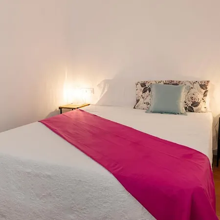 Sandra By Danlux Invest Holiday home *